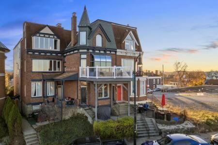 Charming Studio-Panoramic View-Your Pittsburgh Sanctuary Apartment Exterior photo